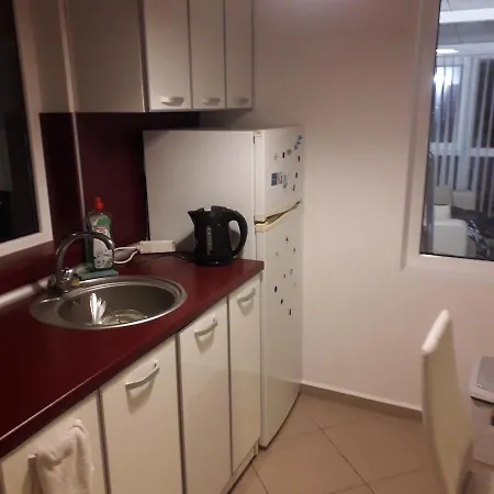 Apartment Поморие 6 *